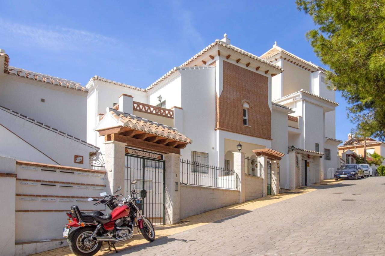 Apt Nerja Chimenea With Ocean View, A/C, & Fiber Apartment Exterior photo