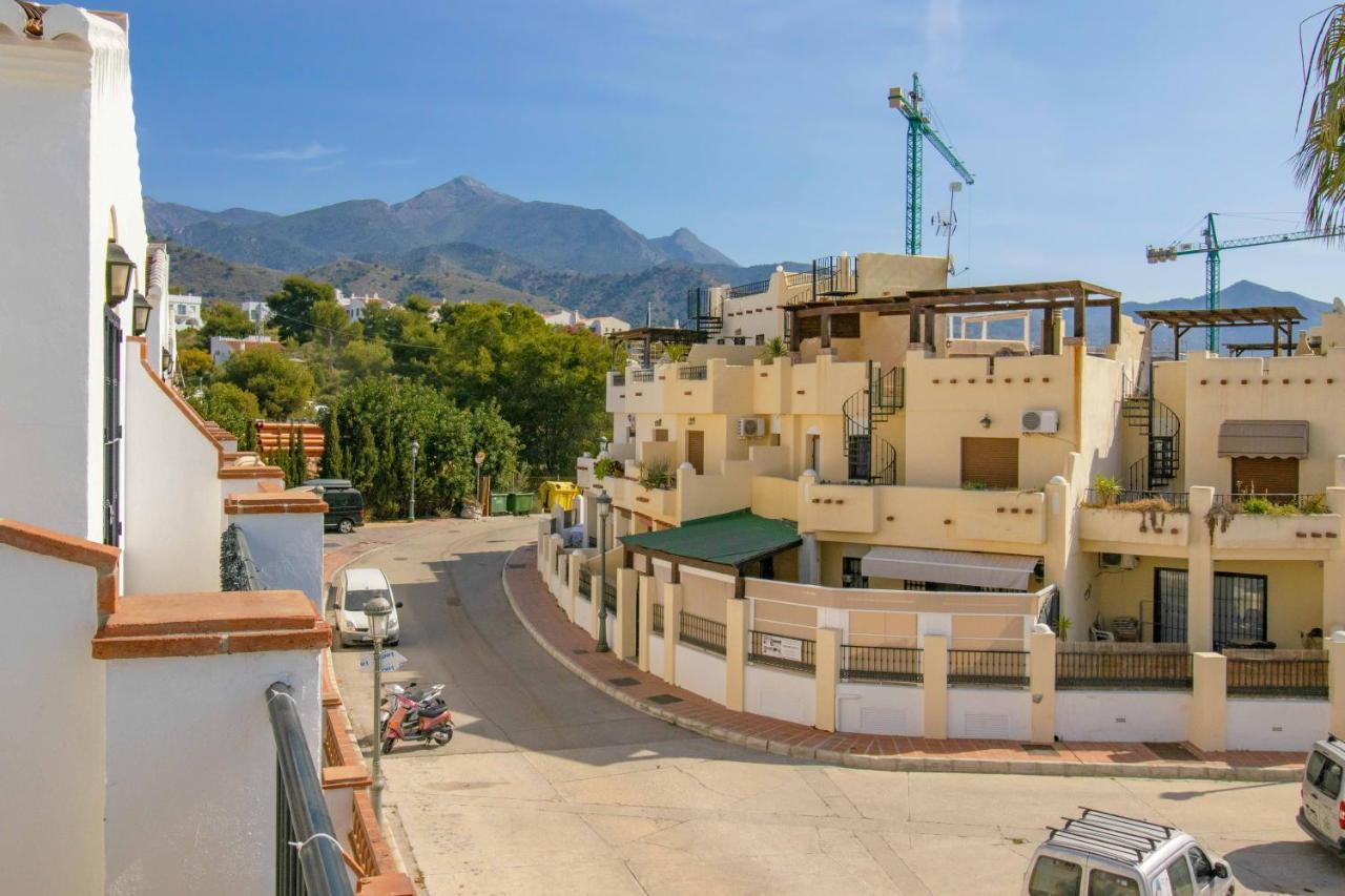 Apt Nerja Chimenea With Ocean View, A/C, & Fiber Apartment Exterior photo